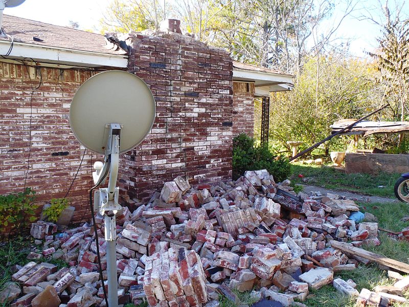 2011_oklahoma_earthquake_damage